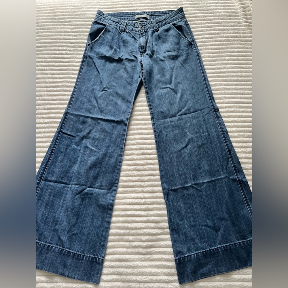 Old navy wide leg flare mid wash denim jeans